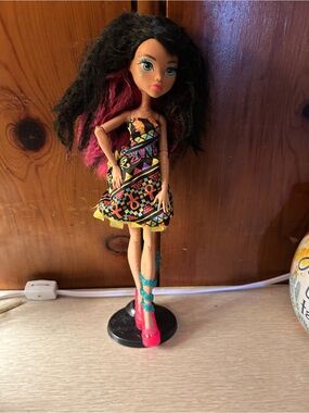 Electrified Cleo de Nile monster high doll